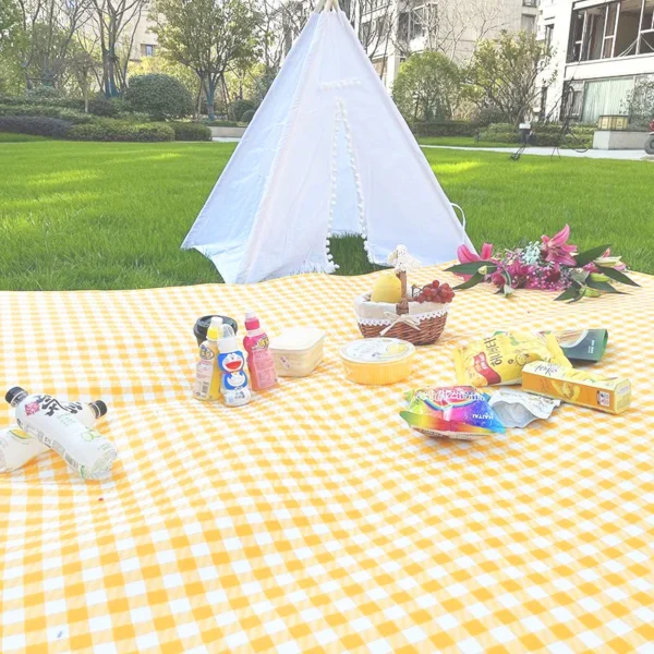 2Mx2M Outdoor Foldable Picnic Mat Waterproof Moisture Proof Easy Carry Camping Mats Ground Blankets